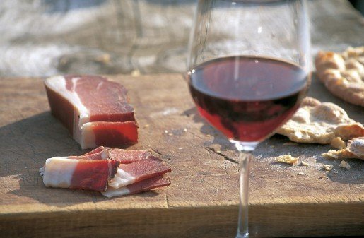 The Bacon Festival in Funes – hospitality, conviviality and culinary delights